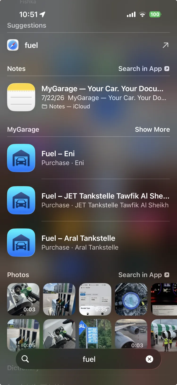 Spotlight-zoekopdracht op iPhone naar “fuel” met drie MyGarage-tankbeurten: Eni, JET Tankstelle en Aral Tankstelle
