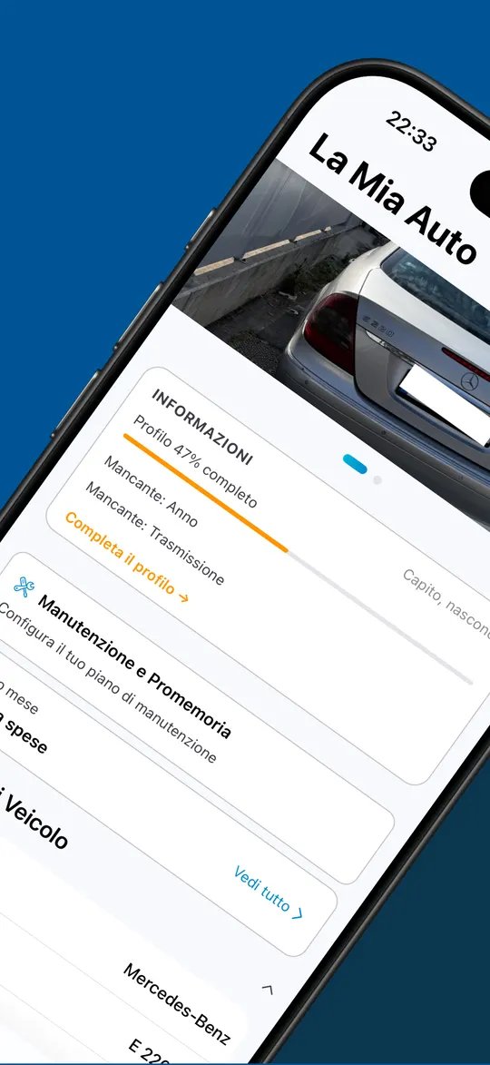 La schermata La Mia Auto con una Mercedes salvata, dati del profilo e del veicolo